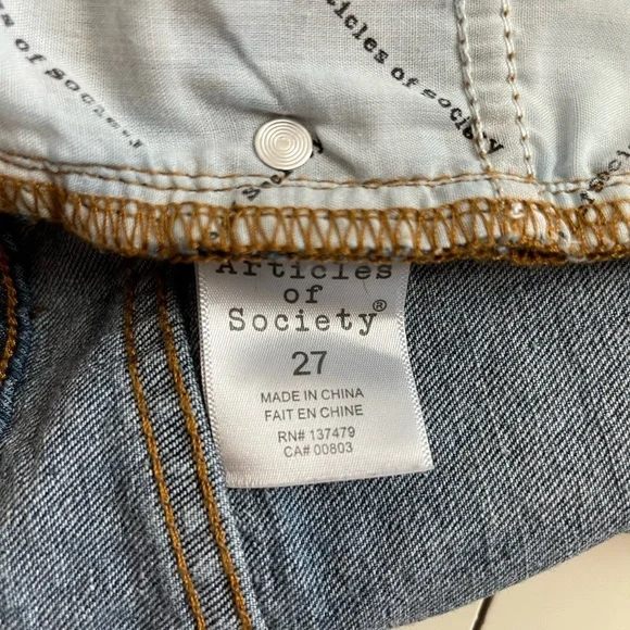 ARTICLES OF SOCIETY Coachella Denim Shorts - Picture 14 of 15